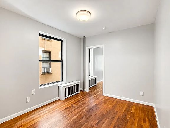 4th image of 424 E 116th St #7