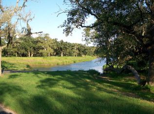 342 Thousand Oaks Dr, Angleton, TX 77515