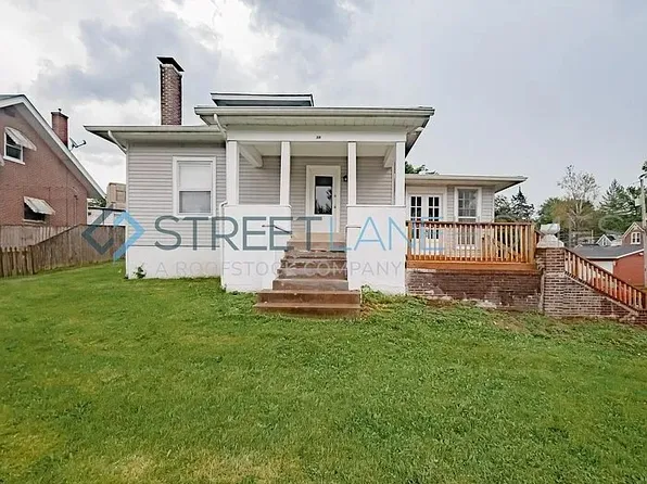 28 Grand Ave, Belleville, IL 62220