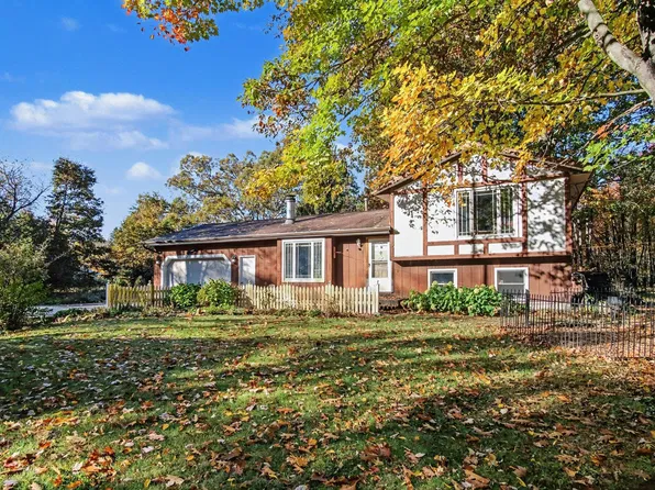 14905 Red Pine Dr NW, Kent City, MI 49330