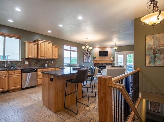 3rd image of 2663 N Double Eagle Dr