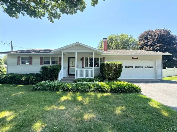 6416 Wager Dr, Rome, NY 13440