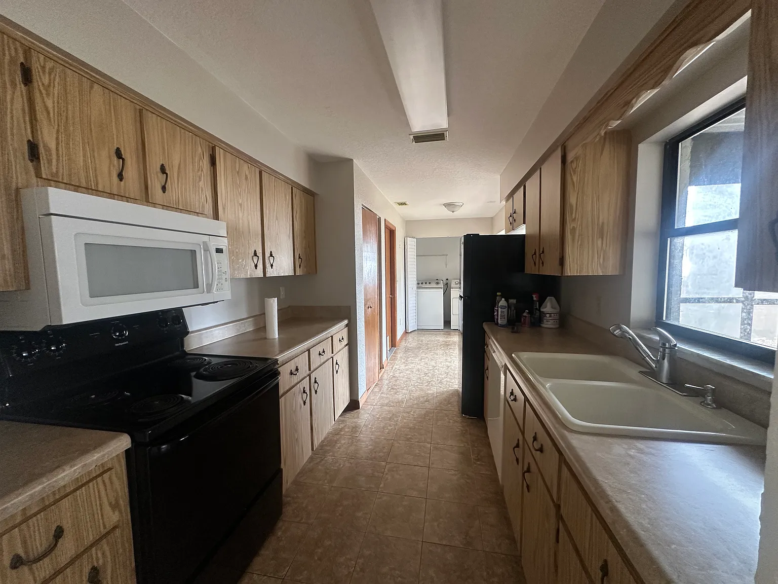 3 bed, 1796 sqft, $1,800 — Photo 4