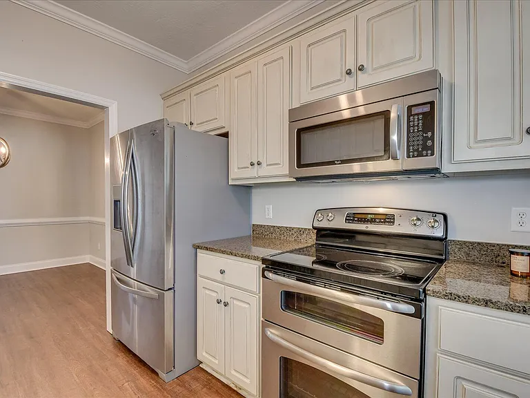 317 Buxton Ln — Photo 17