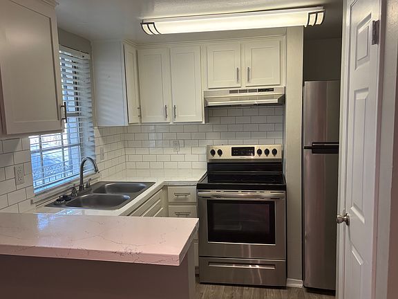 4th image of 4316 Baldwin Ave Building 2