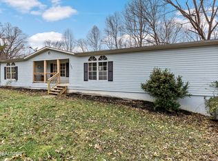 1851 Chestnut Stump Rd, Lafollette, TN 37766
