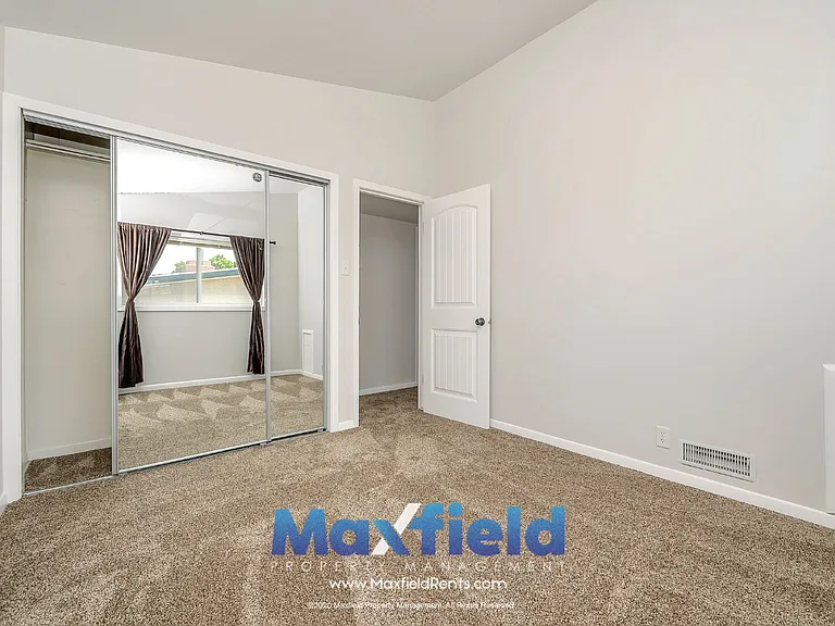2139 E 1300 S — Photo 22