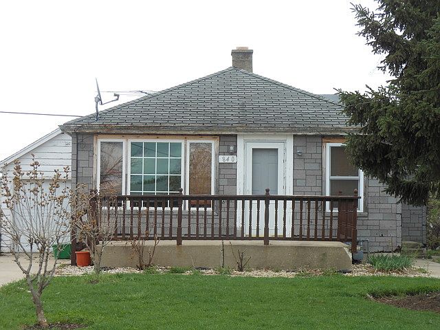 1st image of 840 Sard Ave