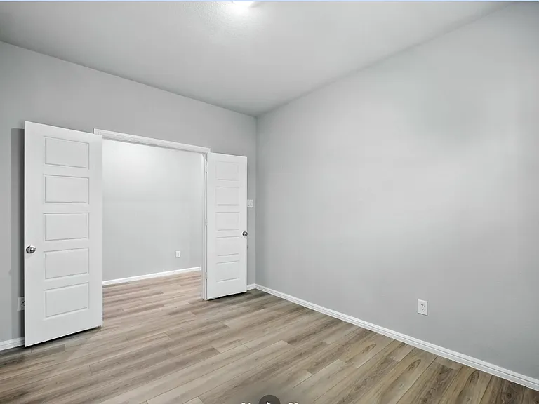 913 Cobalt Dr — Photo 17