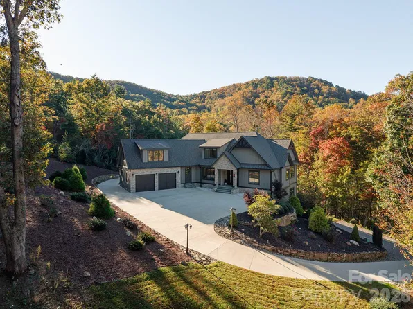 8 Lakeview Dr, Fairview, NC 28730