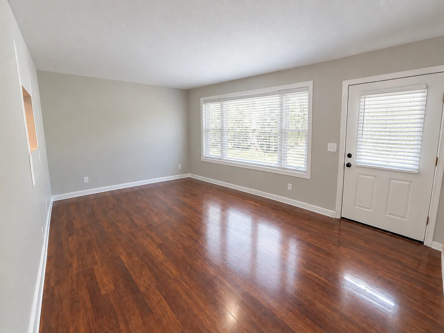 3 bed, 1224 sqft, $2,500 — Photo 2