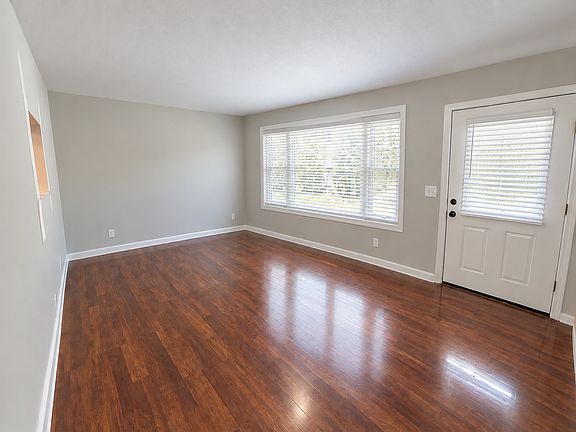 2nd image of 509 Ivy Hill Rd