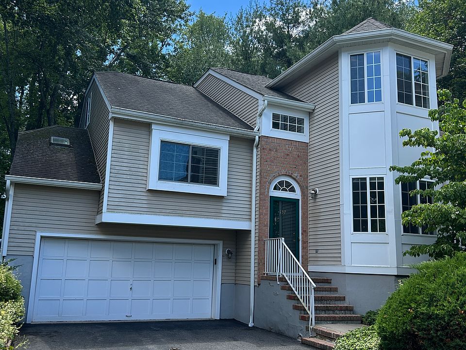 1st image of 137 Woods End