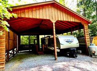 495 10th St, Ellijay, GA 30540