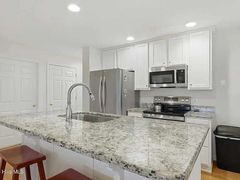 3350 Club Villas Dr #1103 — Photo 16
