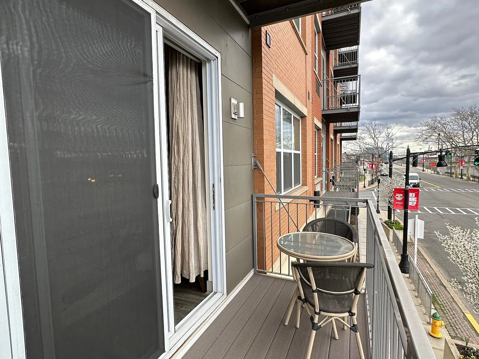 1 bed, 715 sqft, $2,550 — Photo 4
