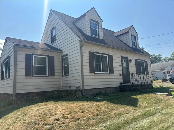 38 Dayton St, Auburn, NY 13021