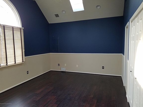 5th image of 1039 Kells Ct