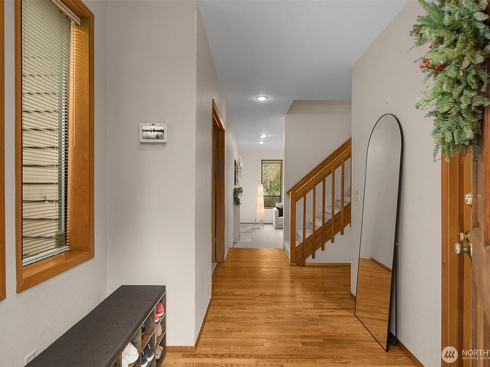 18557 W Lake Desire Drive SE, Renton, WA 98058 | Zillow