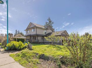 6391 Oracle Rd, Sechelt, BC V7Z 0R8