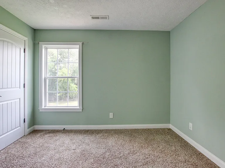 716 Cavalier Dr — Photo 62