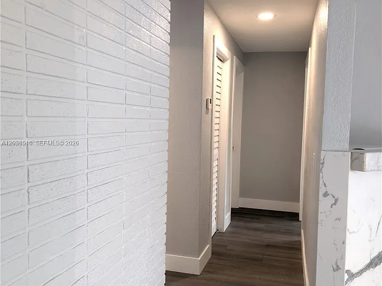 2721 NW 25th St — Photo 10