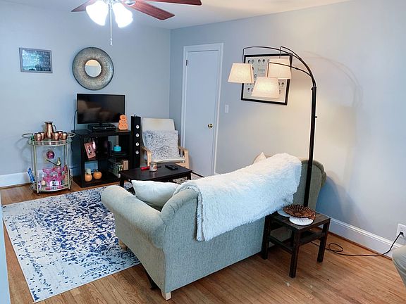 5th image of 105 Rotary Ave #B