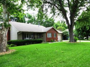 1852 Virginia Dr, Manhattan, KS 66502