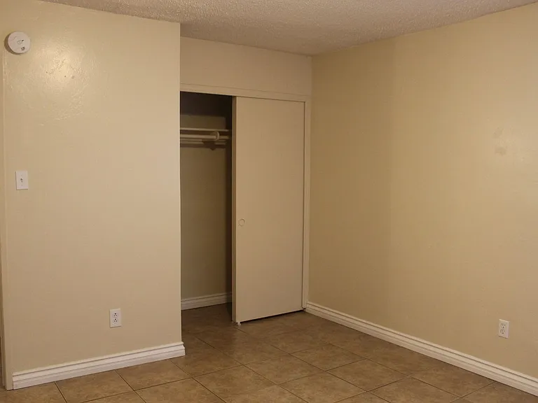 5913 Nogal Ave — Photo 7