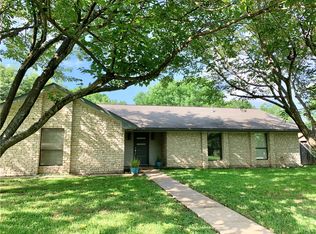3010 Davis St, Taylor, TX 76574