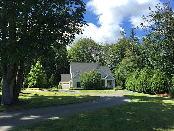 3rd image of 9733 NE Sunny Hill Cir