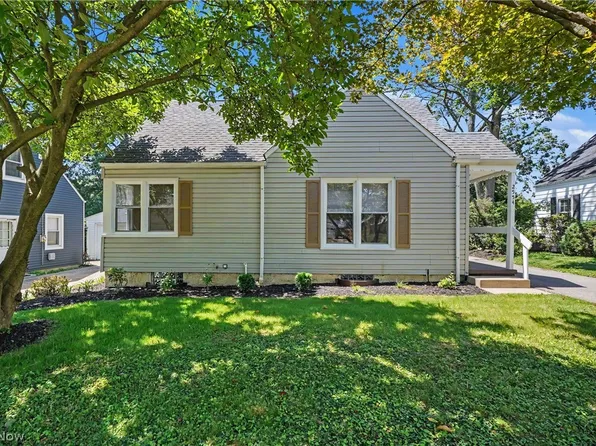 2554 23rd St, Cuyahoga Falls, OH 44223