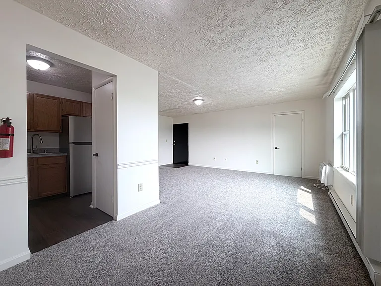 401 East Rd #6 — Photo 4