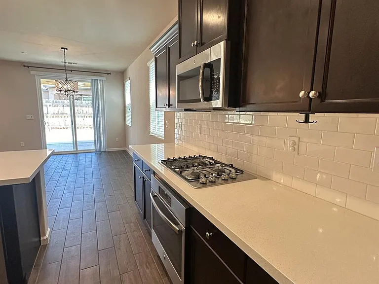 3587 Encino Ave — Photo 3