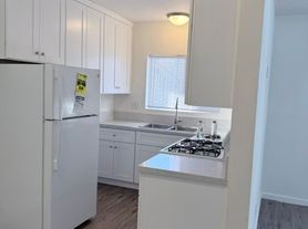 6851 Agnes Ave, North Hollywood, CA