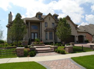 1943 Saddle Farm Ln, Naperville, IL 60564