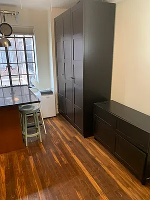 Rented by Tudor Realty | media 6