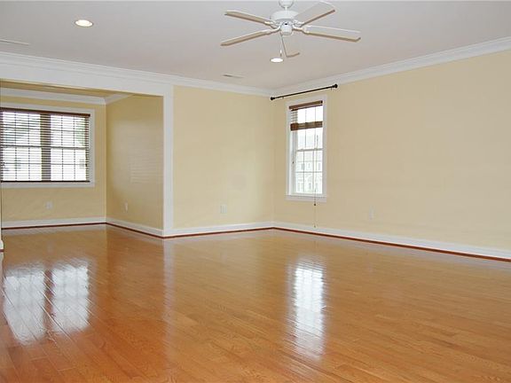 2nd image of 1917 Grey Oaks Park Ln