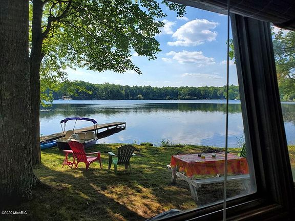 4th image of 5977 S Whalen Lake Dr