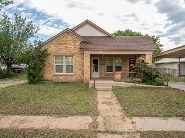 902 N 10th St, Ballinger, TX 76821