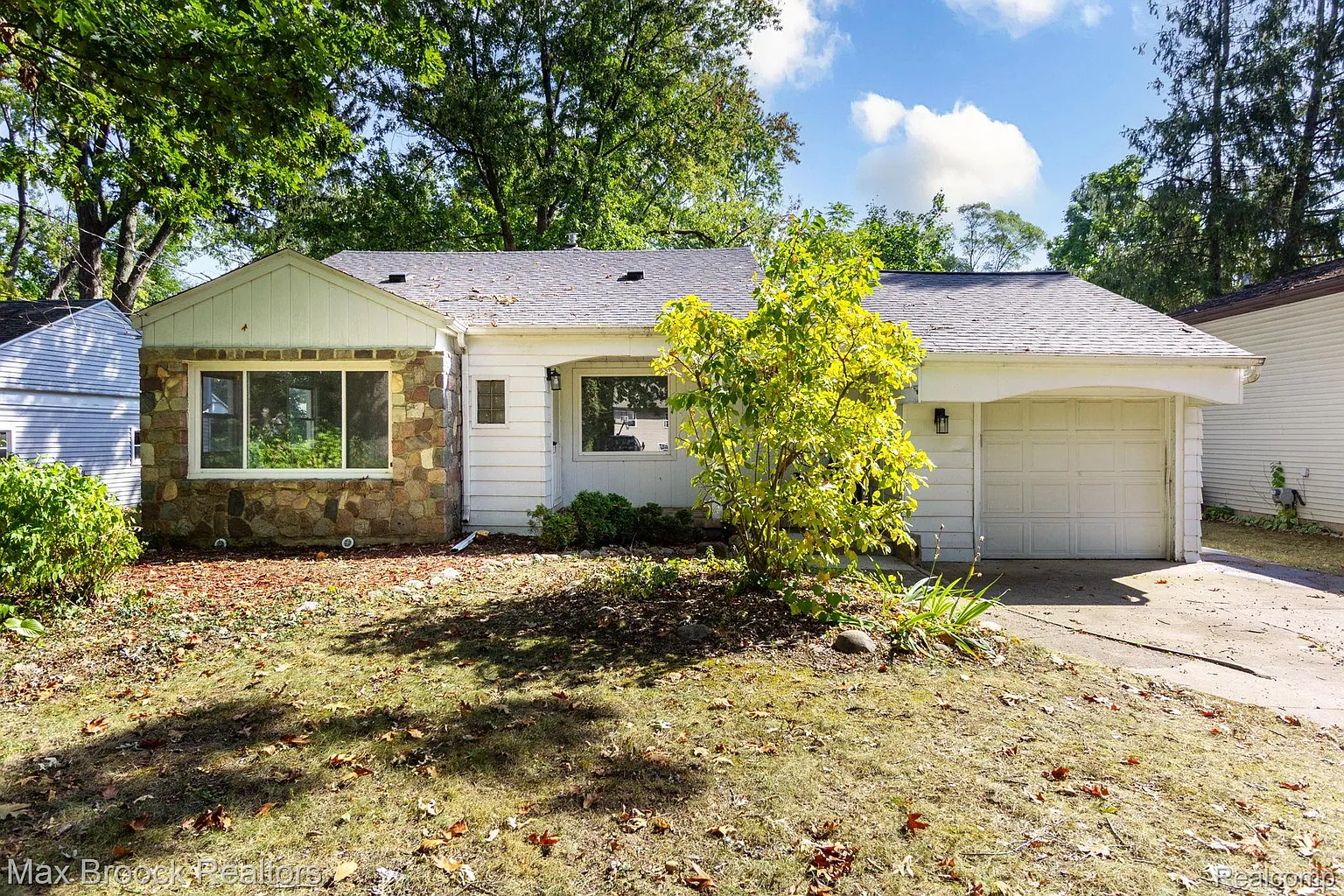 4120 Lotus Dr photo 1