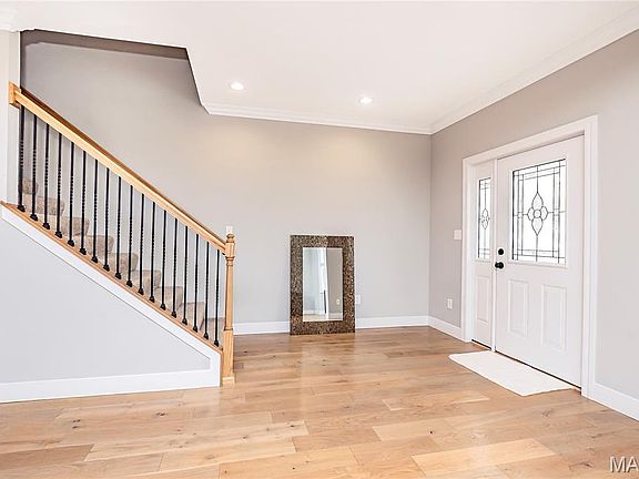 4th image of 7057 Mitchell Ave