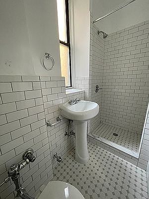 5th image of 675 Academy St APT 1C