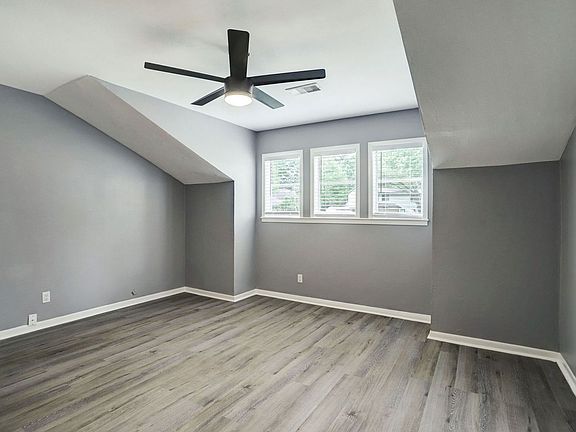 3rd image of 217 Loon River Dr