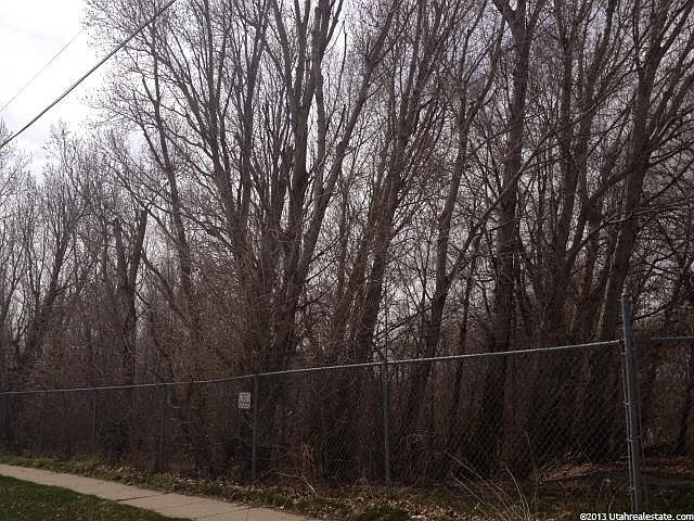 2nd image of 853 7th St