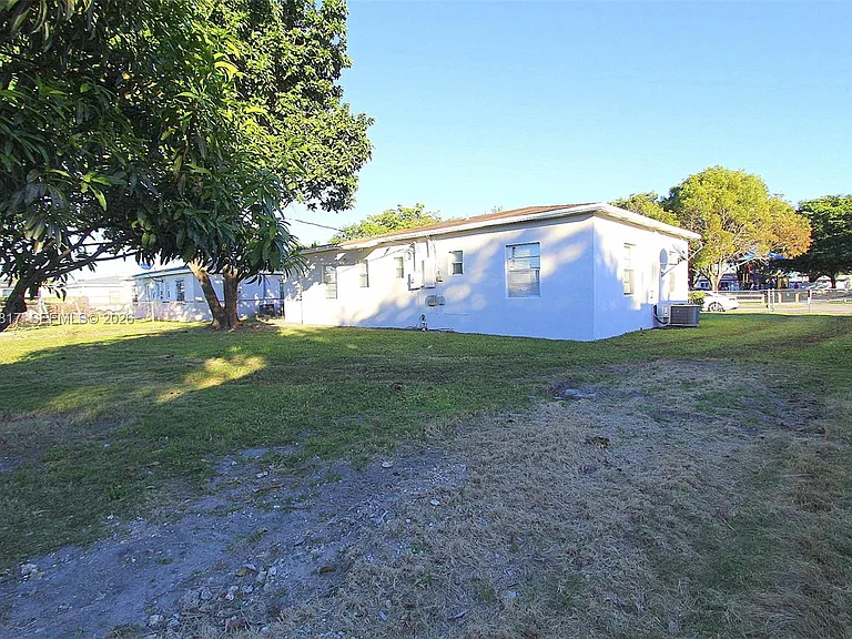 14340 Graves Dr — Photo 14