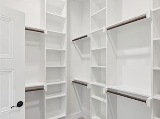 909 Boston Ln, River Oaks, TX 76114