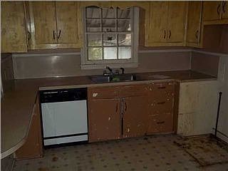 2nd image of 2037 East Dr