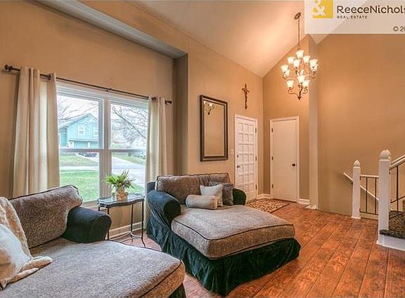 This home has all new windows!