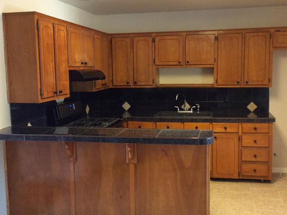 4th image of 1041 Shiels Dr